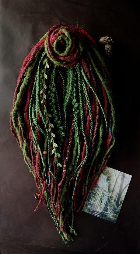 Дреды «Заморская ягодка», ручная работа